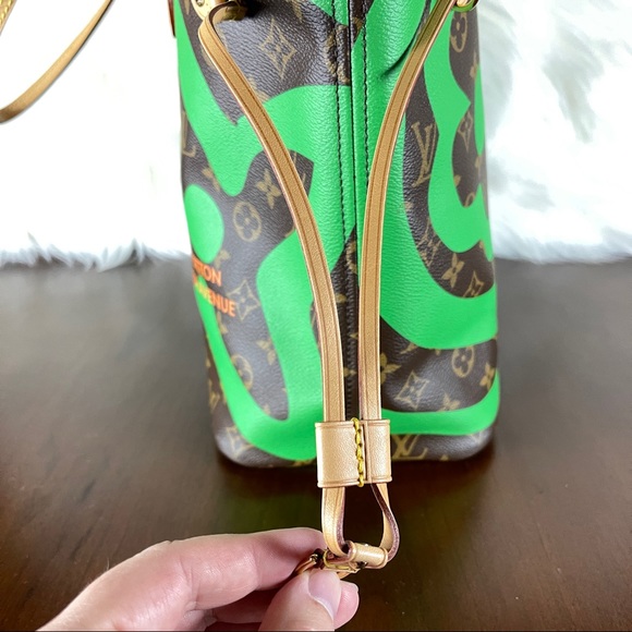 Louis Vuitton Hawaii Neverfull MM Tote w Pouch - Picture 7 of 16